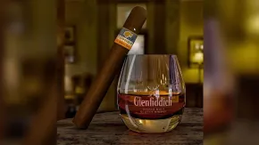 C4D威士忌酒杯建模材质渲染视频教程 Whisky anyone Cinema 4D Tutorial